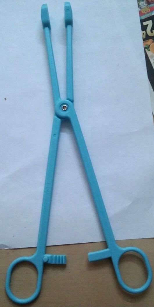 Pensetă De Plastic Cu Lungimea De 22 Cm
