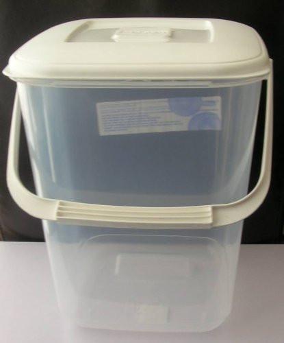 Bucket With Lid For Storing Leeches